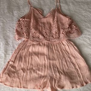 Dust Rose short jumper